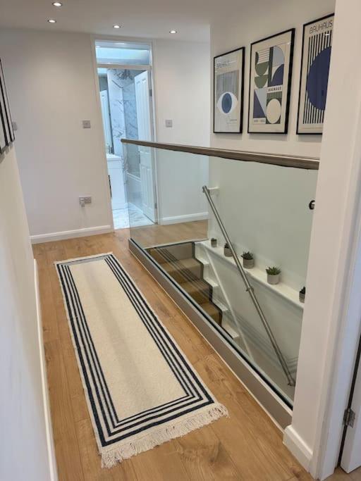 Stylish, Smart & Fun 4 Bed Home Londra Dış mekan fotoğraf