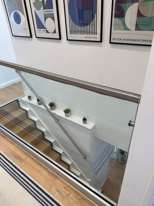 Stylish, Smart & Fun 4 Bed Home Londra Dış mekan fotoğraf