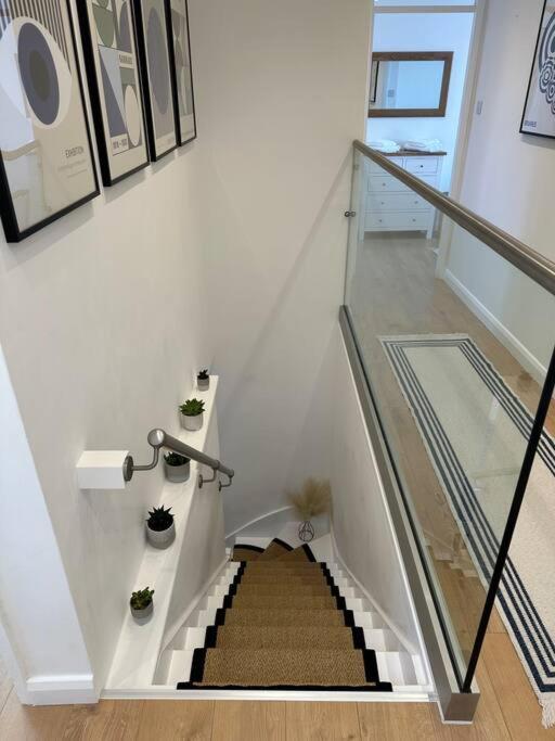 Stylish, Smart & Fun 4 Bed Home Londra Dış mekan fotoğraf